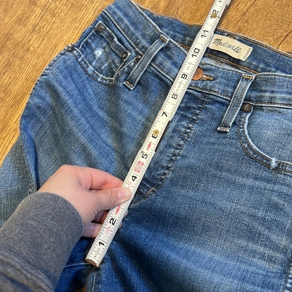 Madewell factory distressed light wash denim skinny jeans - Picture 8 of 9